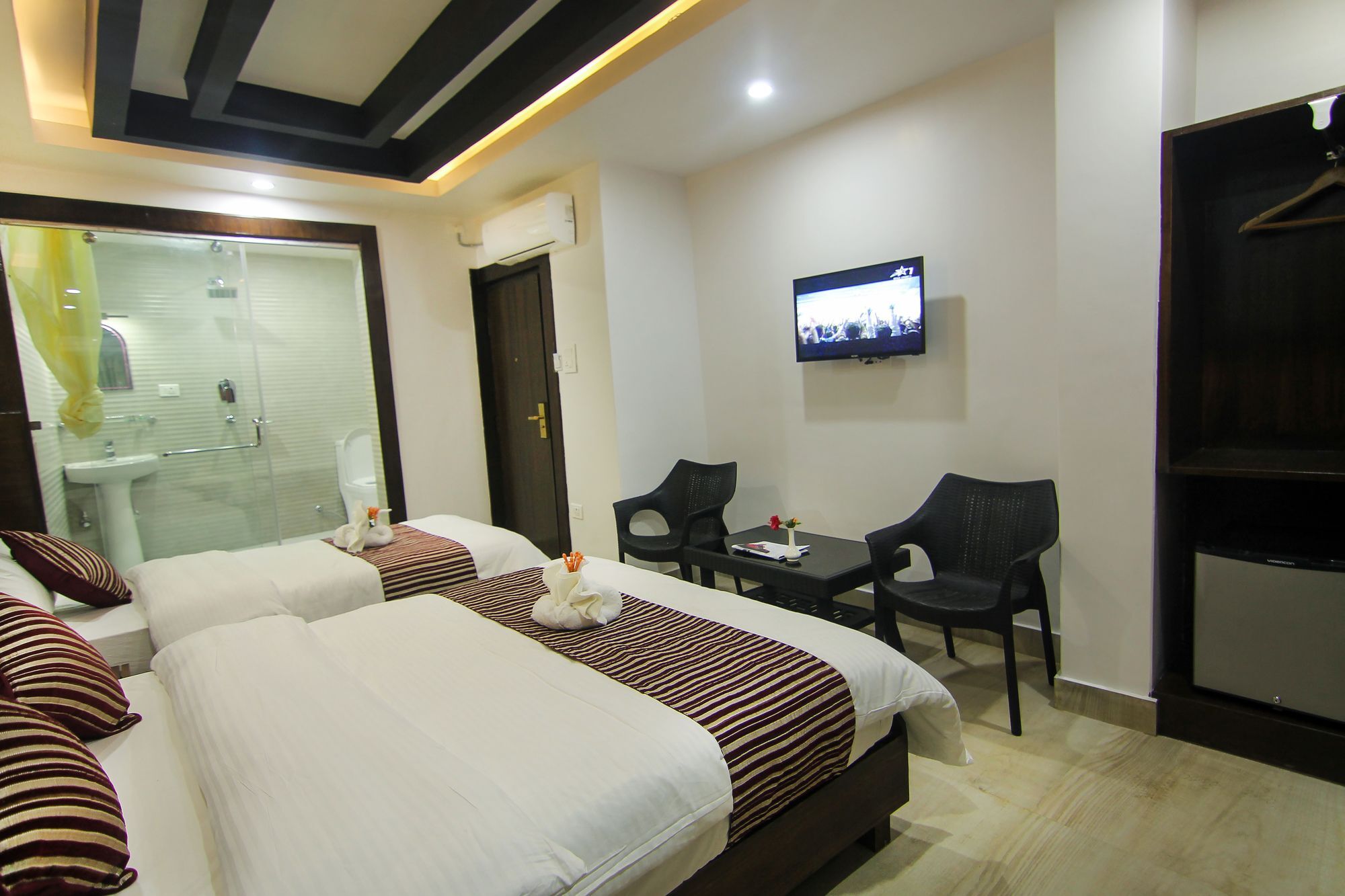 Hotel Lakeside Pokhara Eksteriør bilde