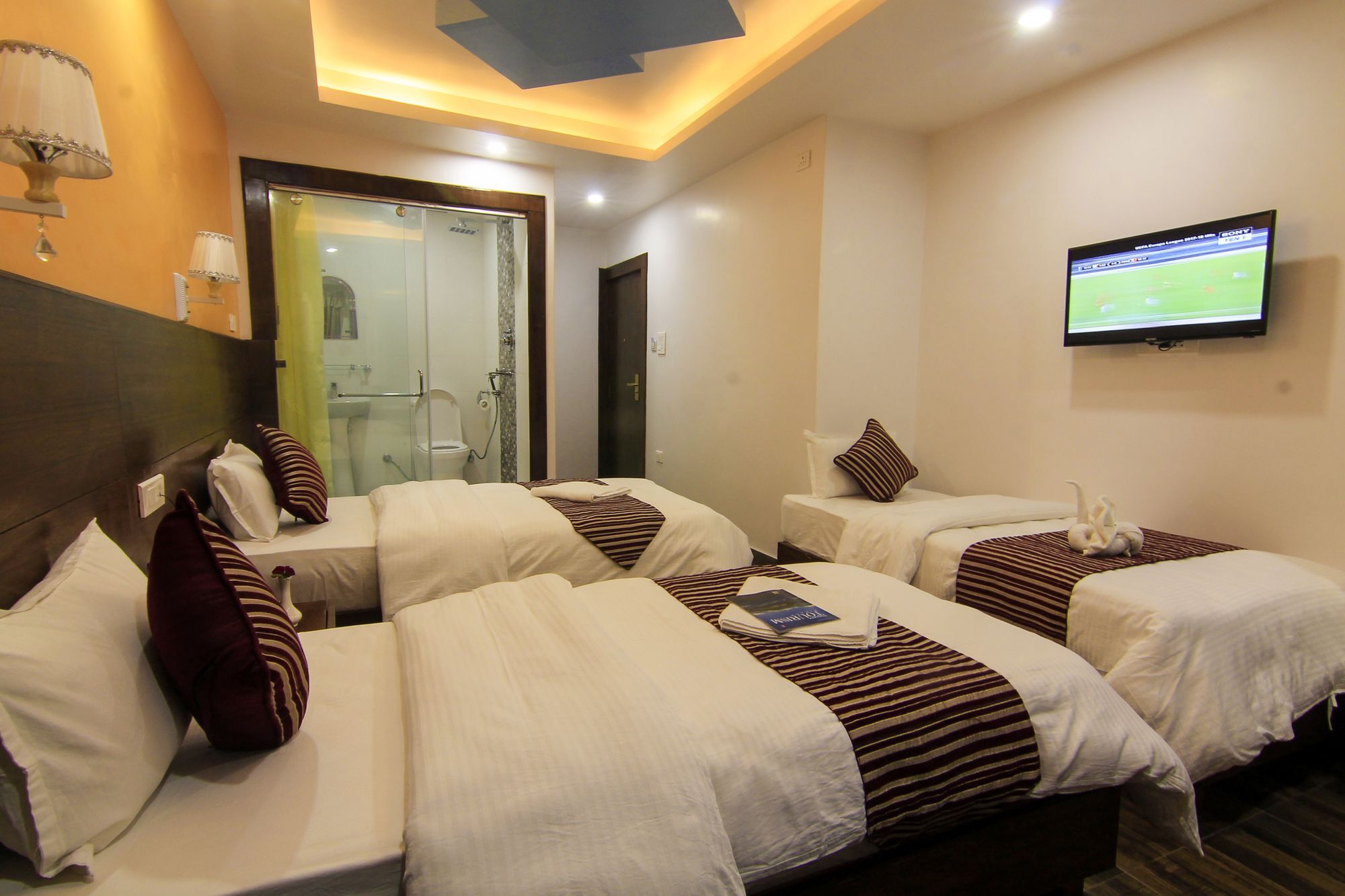 Hotel Lakeside Pokhara Eksteriør bilde