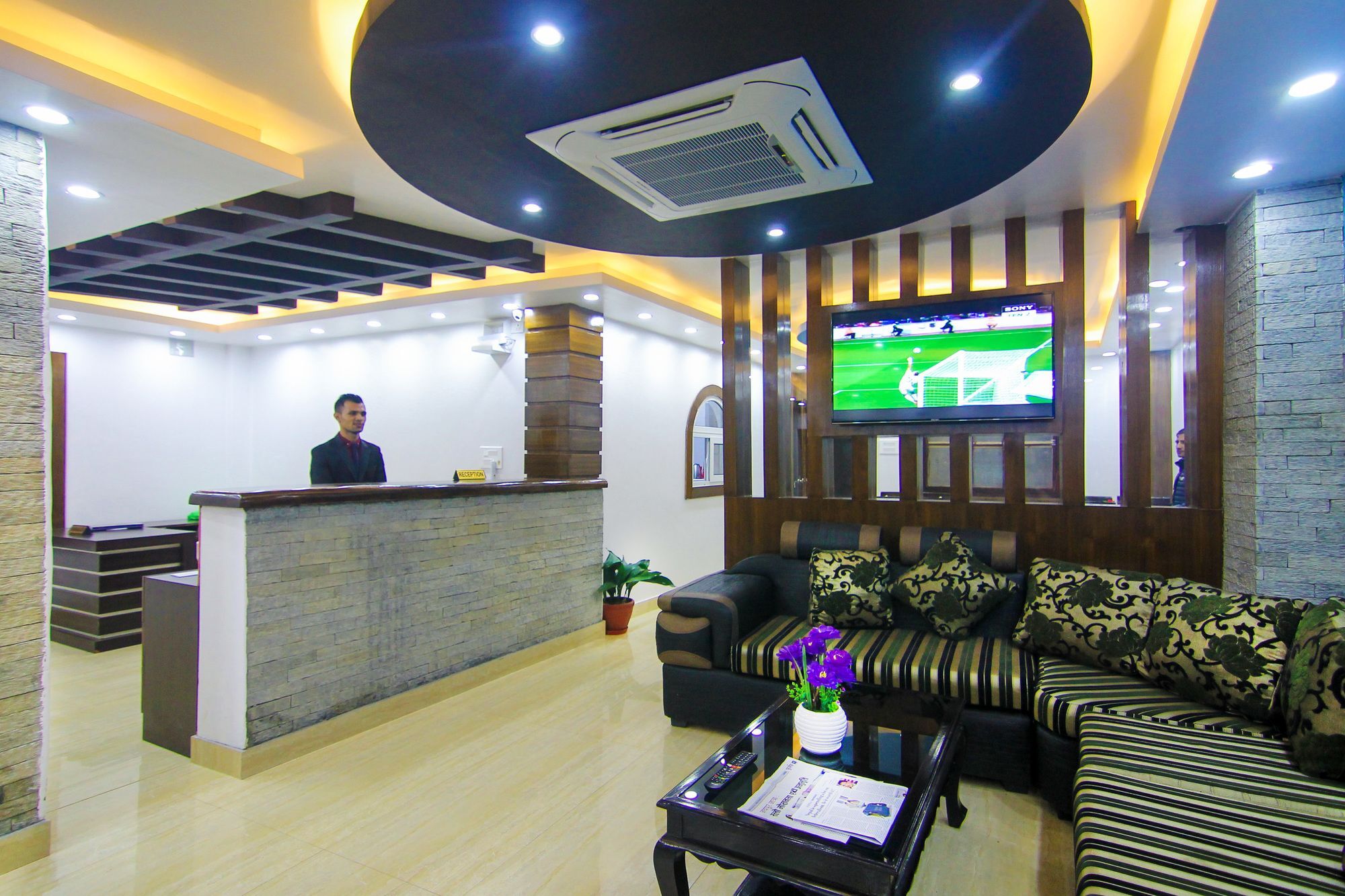 Hotel Lakeside Pokhara Eksteriør bilde