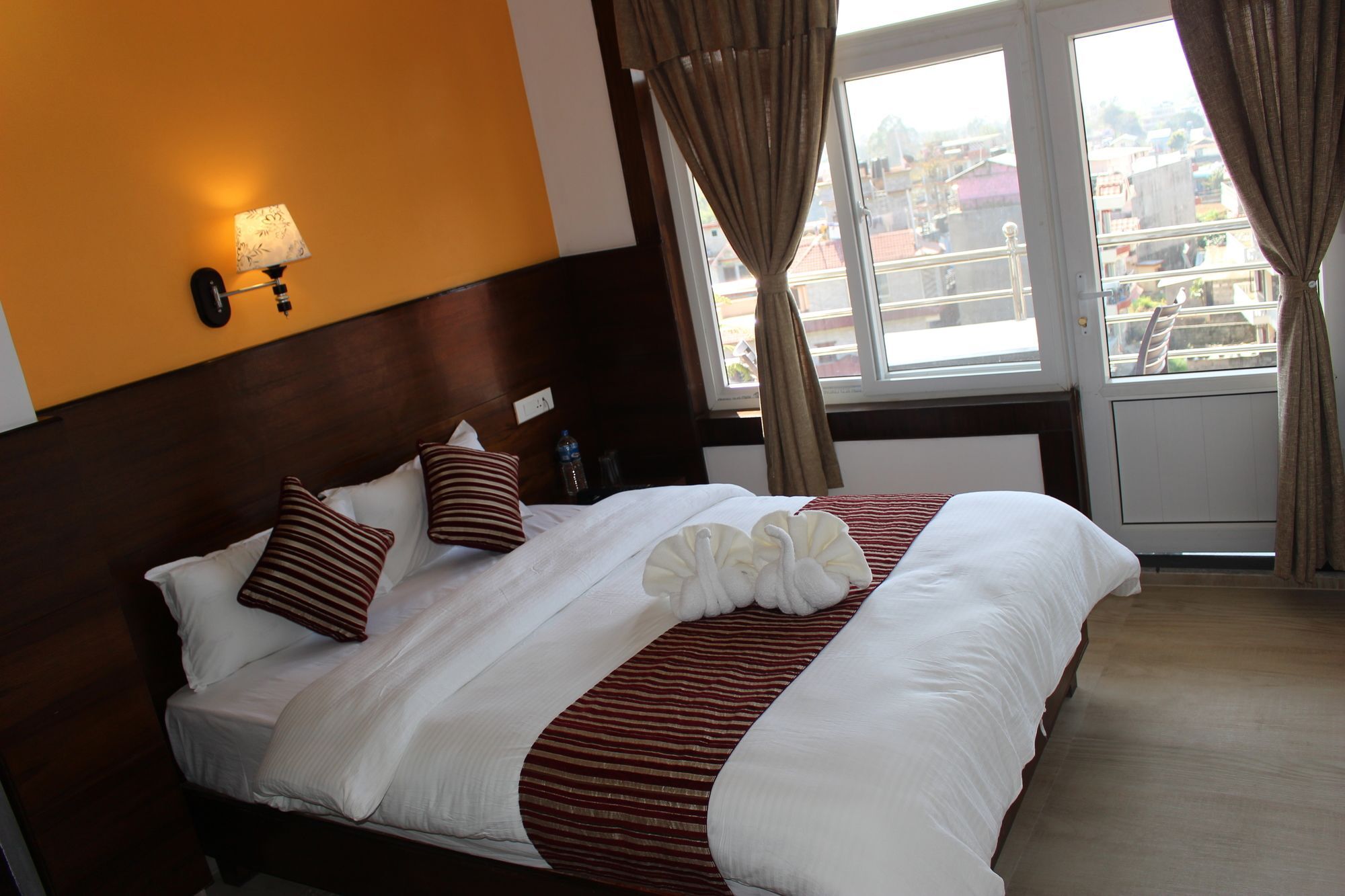 Hotel Lakeside Pokhara Eksteriør bilde