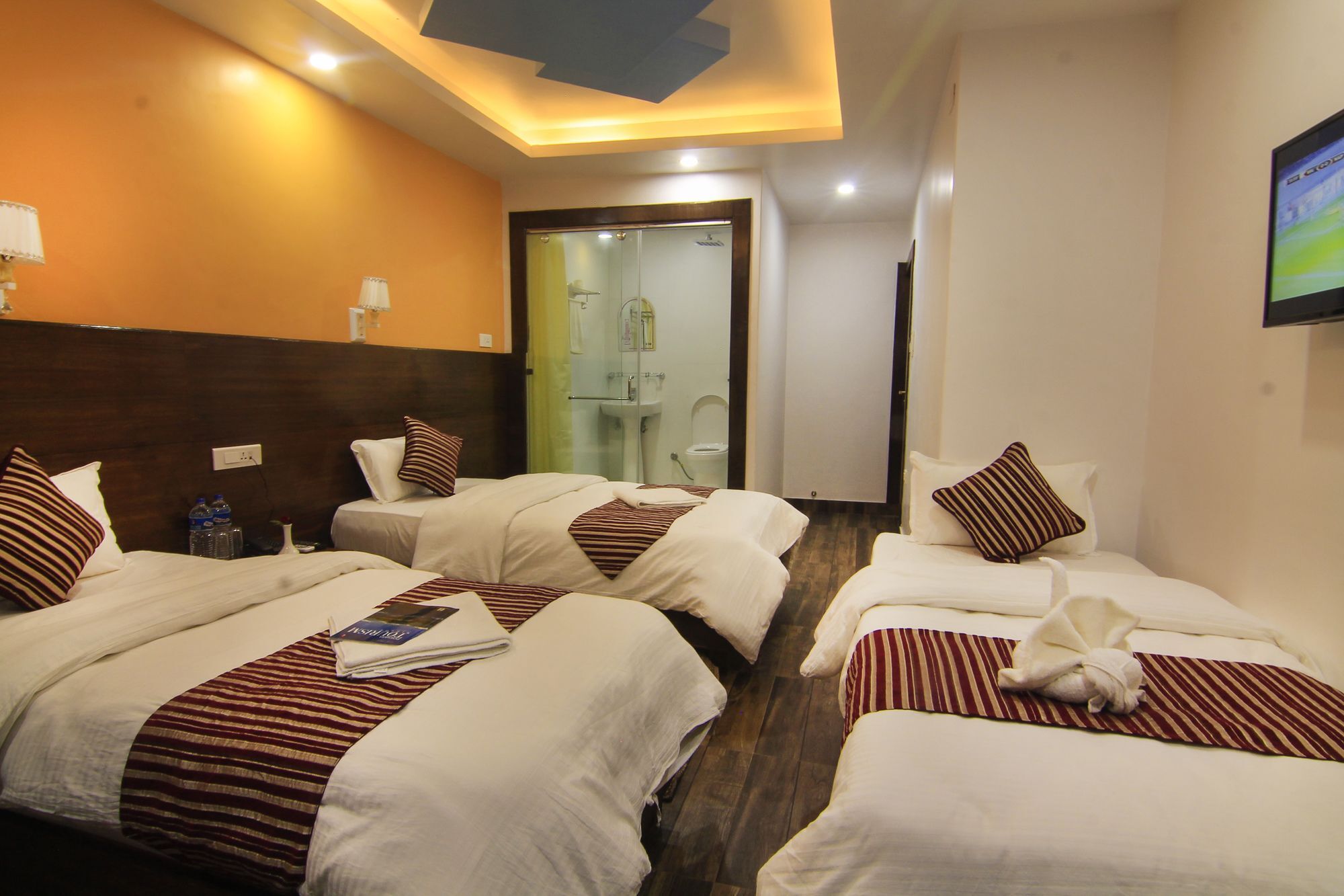 Hotel Lakeside Pokhara Eksteriør bilde